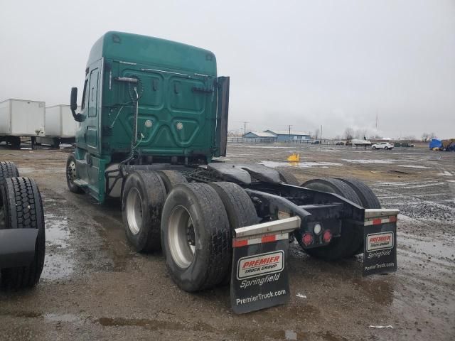 2020 Freightliner Cascadia 113