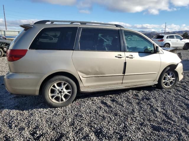 2004 Toyota Sienna XLE