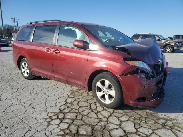 2017 Toyota Sienna LE