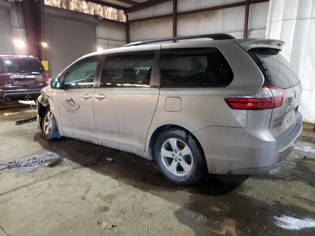 2016 Toyota Sienna LE