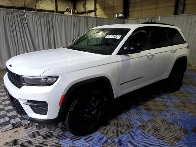 2024 Jeep Grand Cherokee Laredo