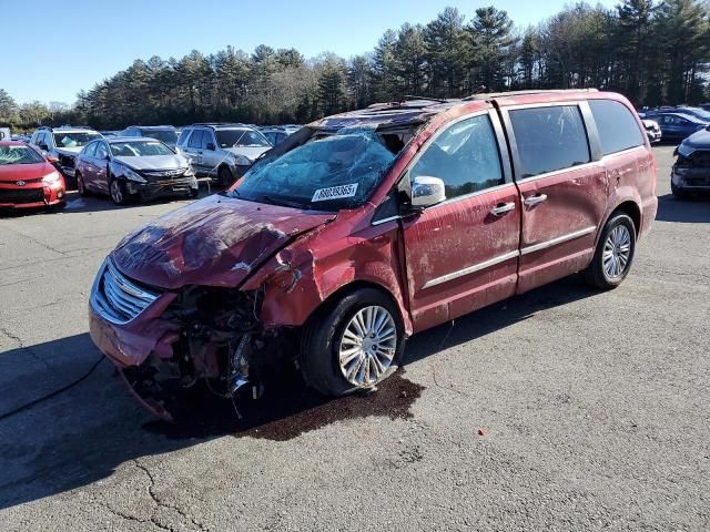 2016 Chrysler Town & Country Touring L