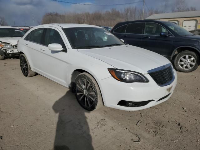 2013 Chrysler 200 Touring