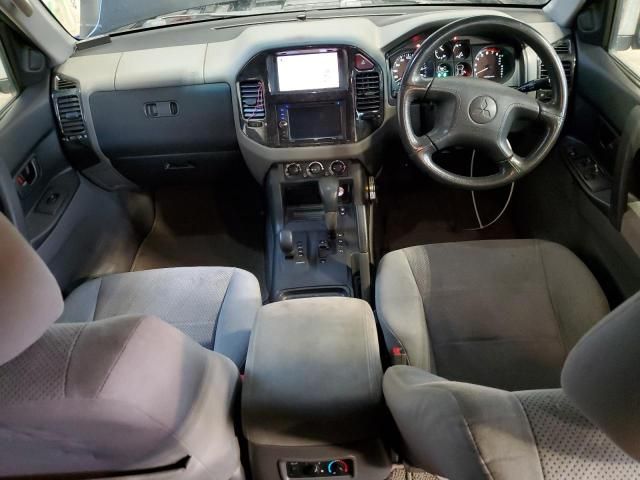 2002 Mitsubishi Pajero