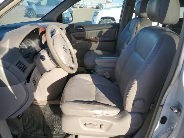 2004 Toyota Sienna XLE