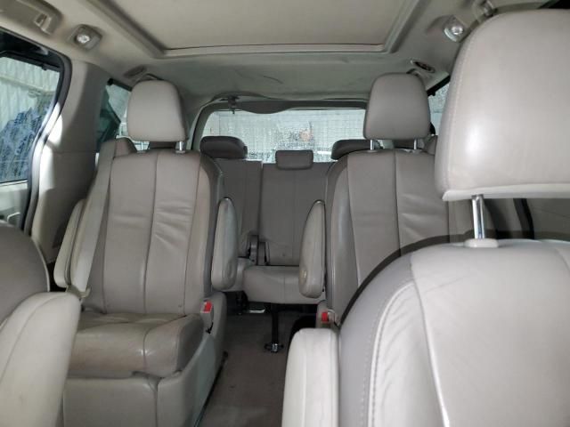 2012 Toyota Sienna XLE