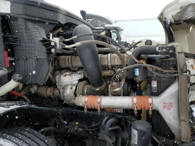 2020 Freightliner Cascadia 126