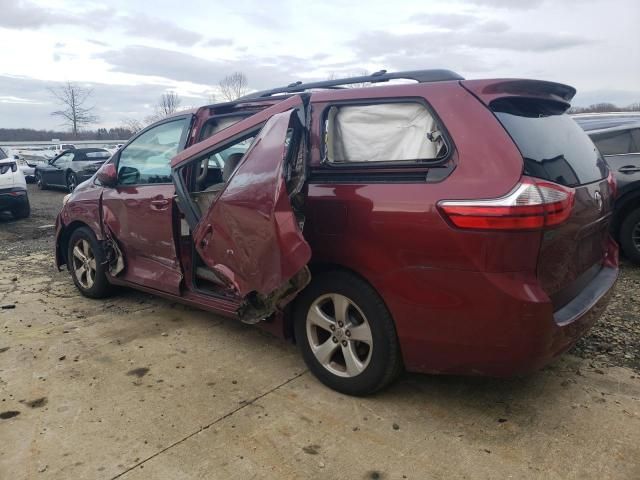 2015 Toyota Sienna LE