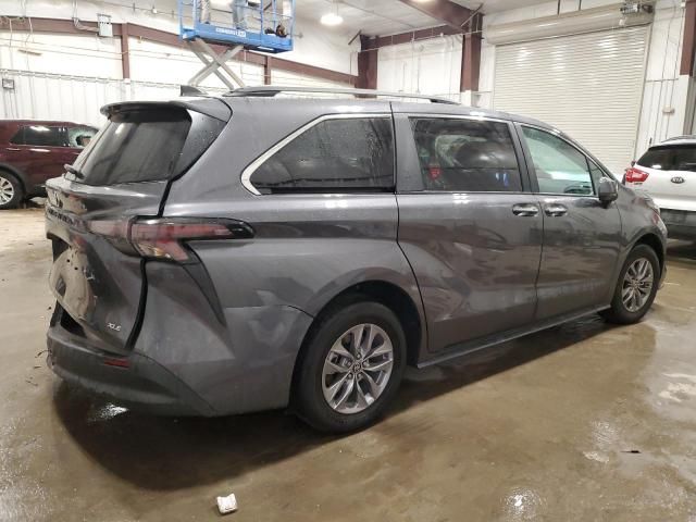 2025 Toyota Sienna XLE