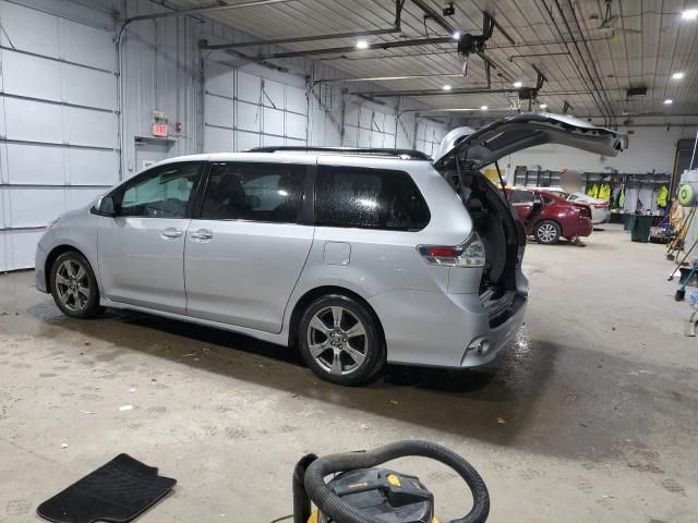 2018 Toyota Sienna SE