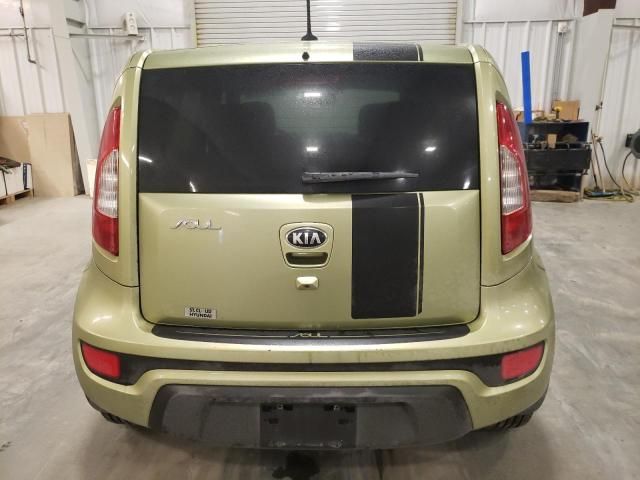 2013 KIA Soul +