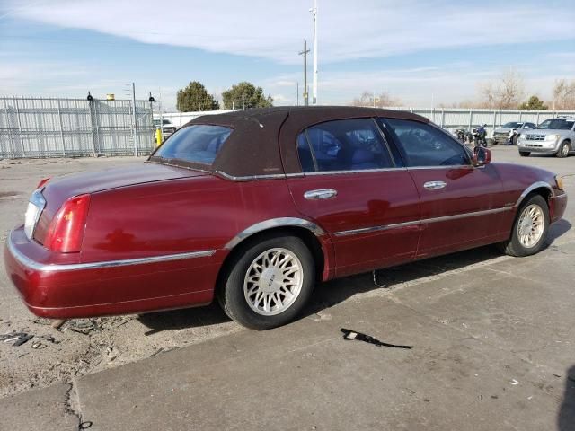 1998 Lincoln Town Car Signature