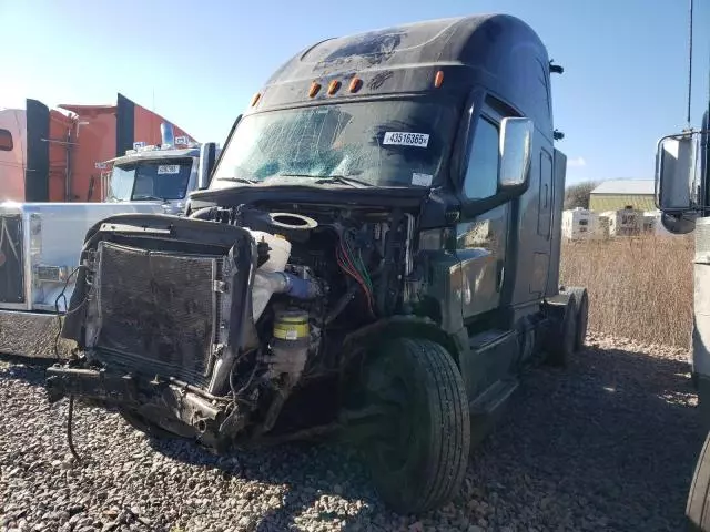 2021 Freightliner Cascadia 126