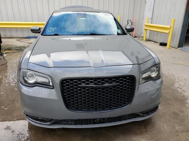 2017 Chrysler 300 S