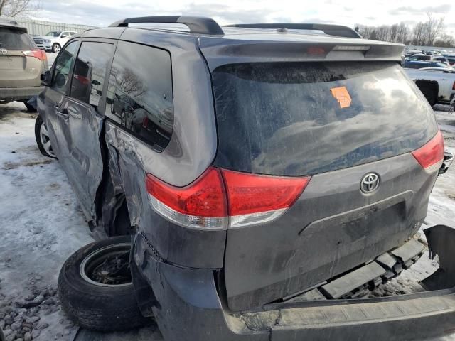 2014 Toyota Sienna LE