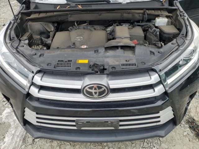 2019 Toyota Highlander SE