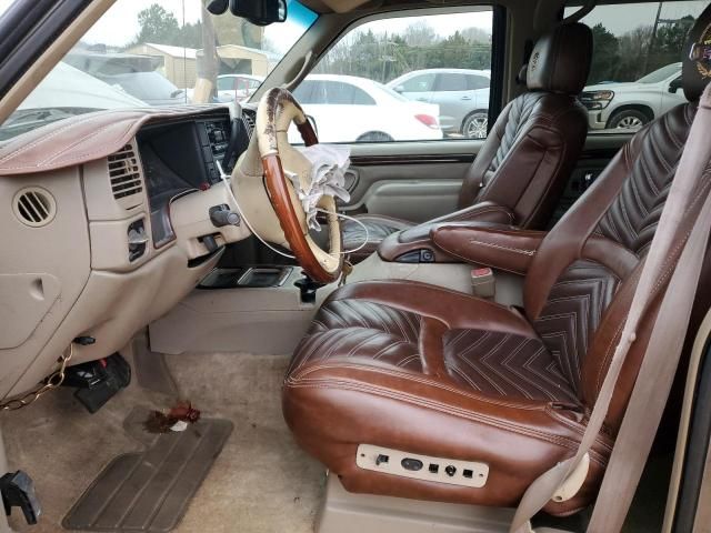 2000 Cadillac Escalade Luxury