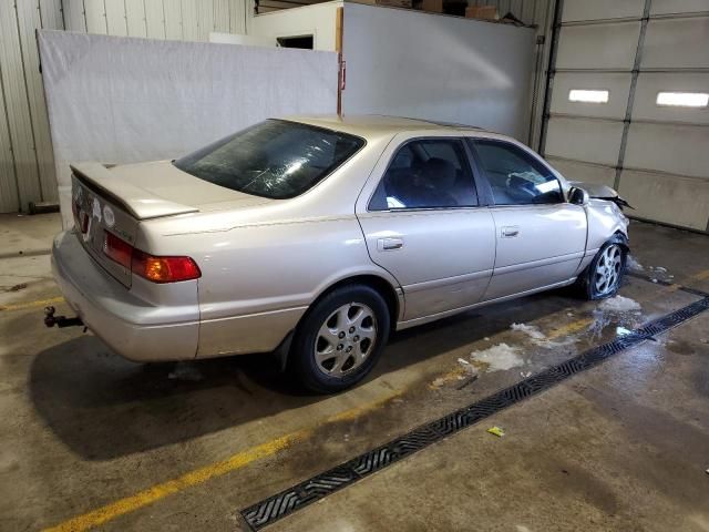 2000 Toyota Camry LE