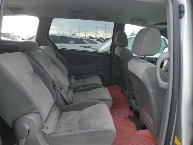 2007 Toyota Sienna CE