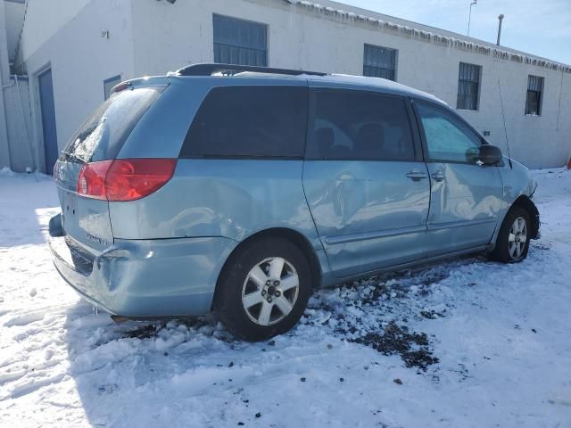 2009 Toyota Sienna CE