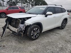 Salvage cars for sale from Copart Cleveland: 2022 Toyota Highlander XLE