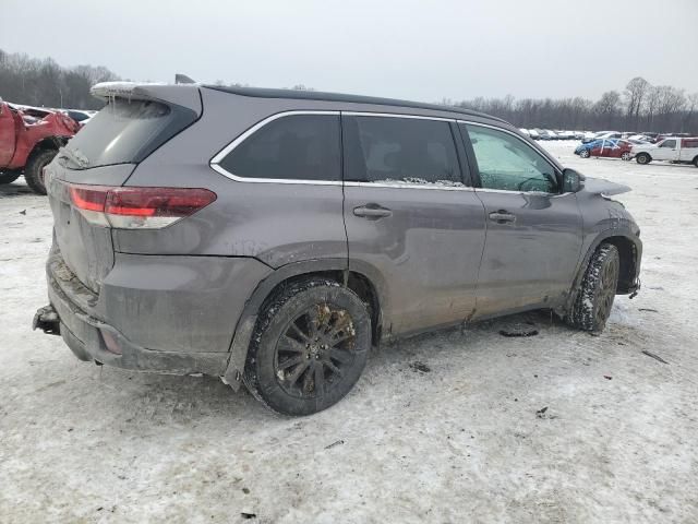 2019 Toyota Highlander SE