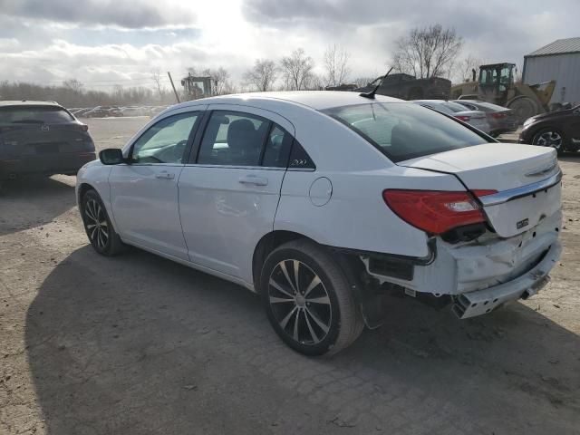 2013 Chrysler 200 Touring