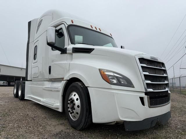 2019 Freightliner Cascadia 126