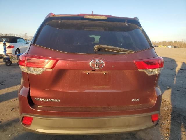 2019 Toyota Highlander SE