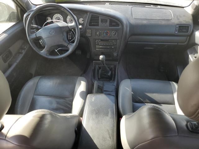 2001 Nissan Pathfinder LE