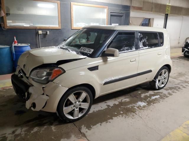 2010 KIA Soul +