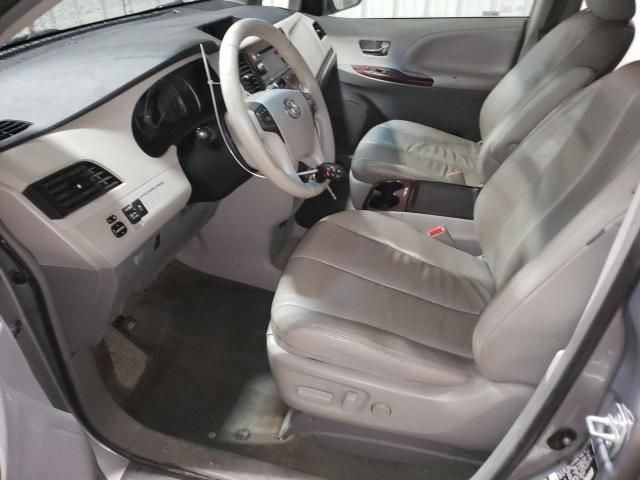 2013 Toyota Sienna XLE