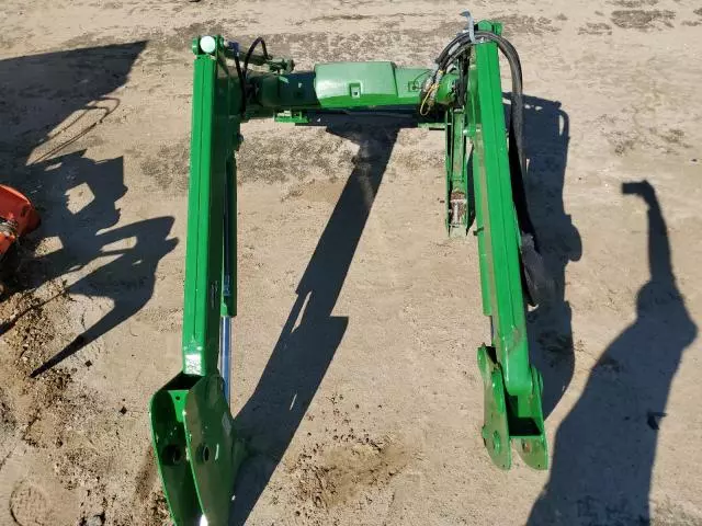 2020 John Deere 520M