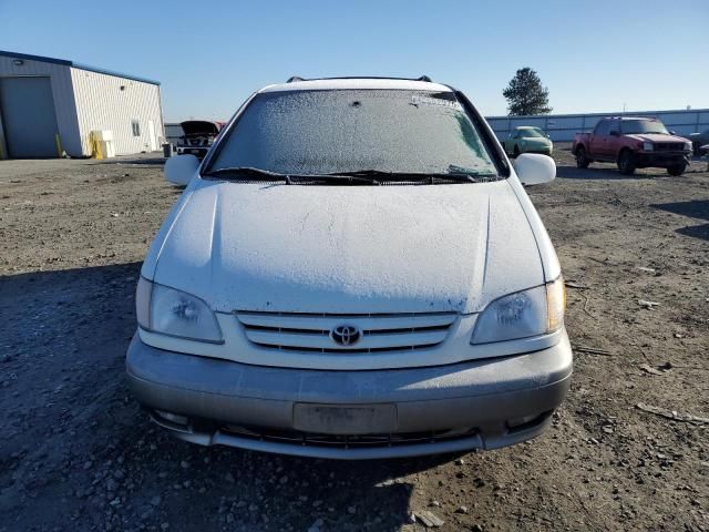 2002 Toyota Sienna LE