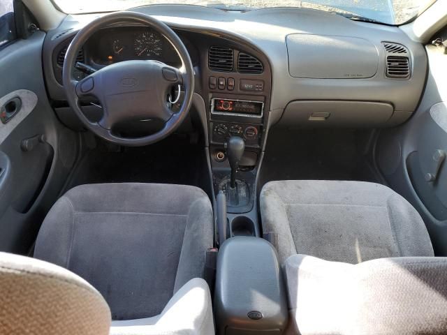 2000 KIA Sephia Base