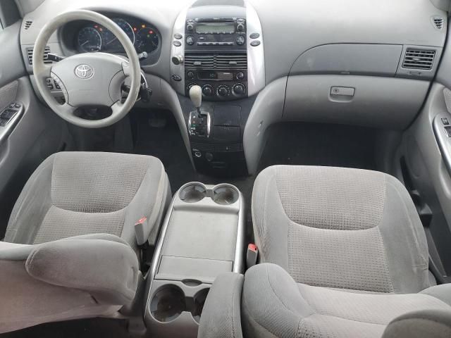 2006 Toyota Sienna CE