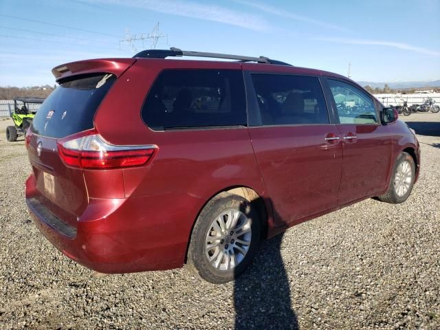 2015 Toyota Sienna XLE