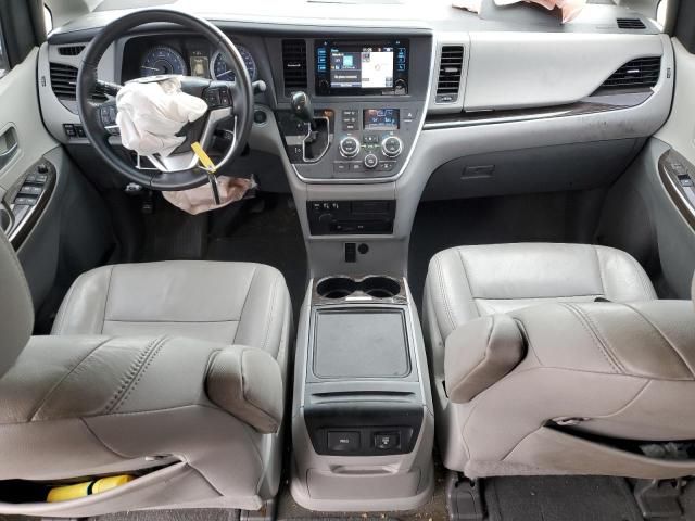 2015 Toyota Sienna XLE