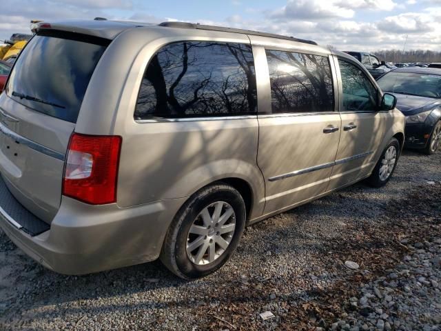 2012 Chrysler Town & Country Touring L