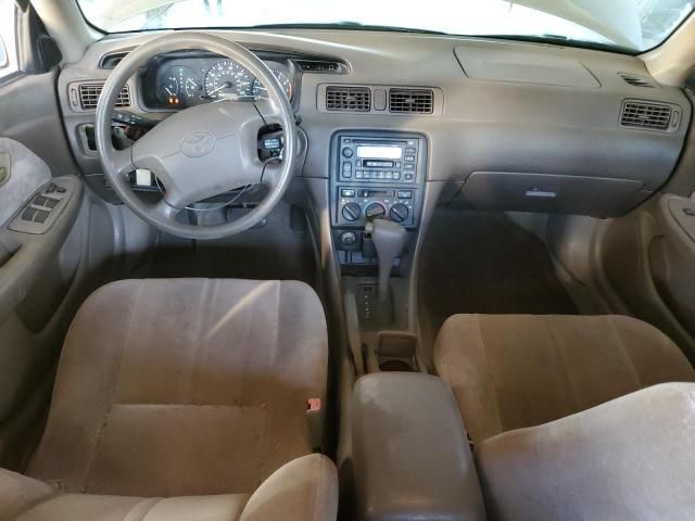 1999 Toyota Camry LE