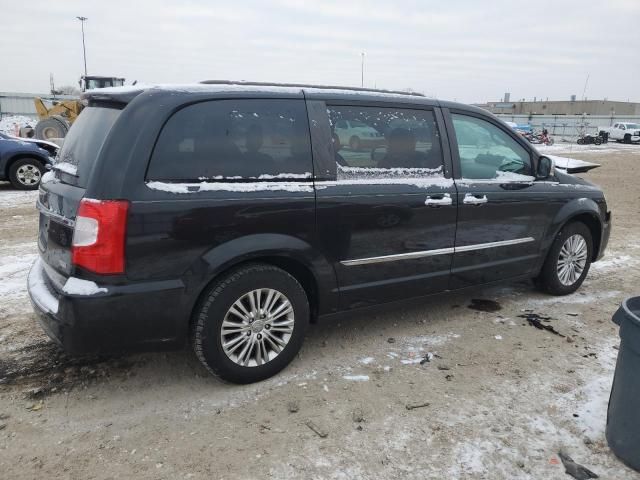 2015 Chrysler Town & Country Touring L