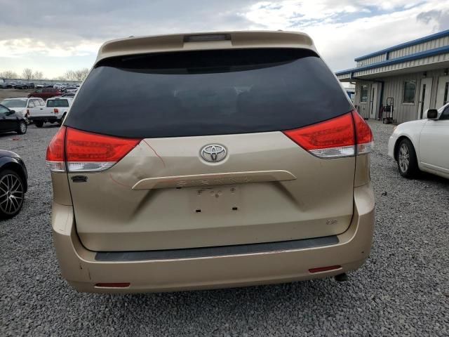 2014 Toyota Sienna LE