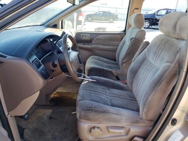 2000 Toyota Sienna LE