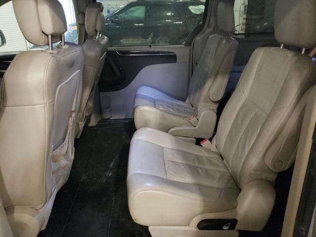 2012 Chrysler Town & Country Limited