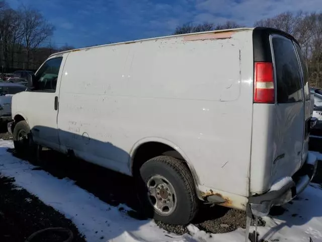 2003 Chevrolet Express G2500