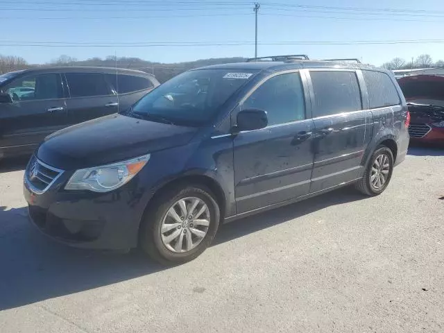 2013 Volkswagen Routan SE