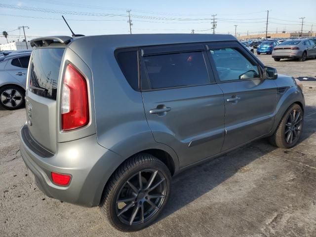 2013 KIA Soul +