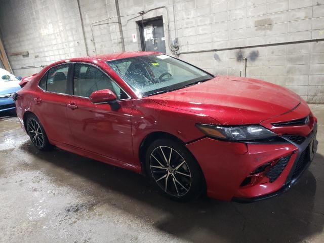 2022 Toyota Camry SE