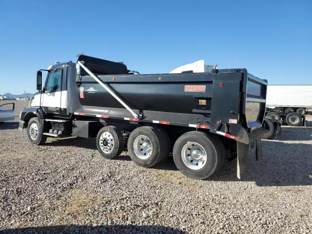 2009 Volvo VN VNL Dump Truck