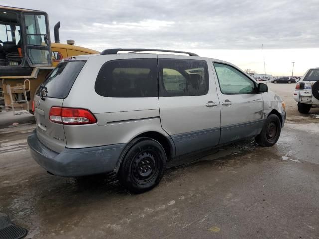 2002 Toyota Sienna CE